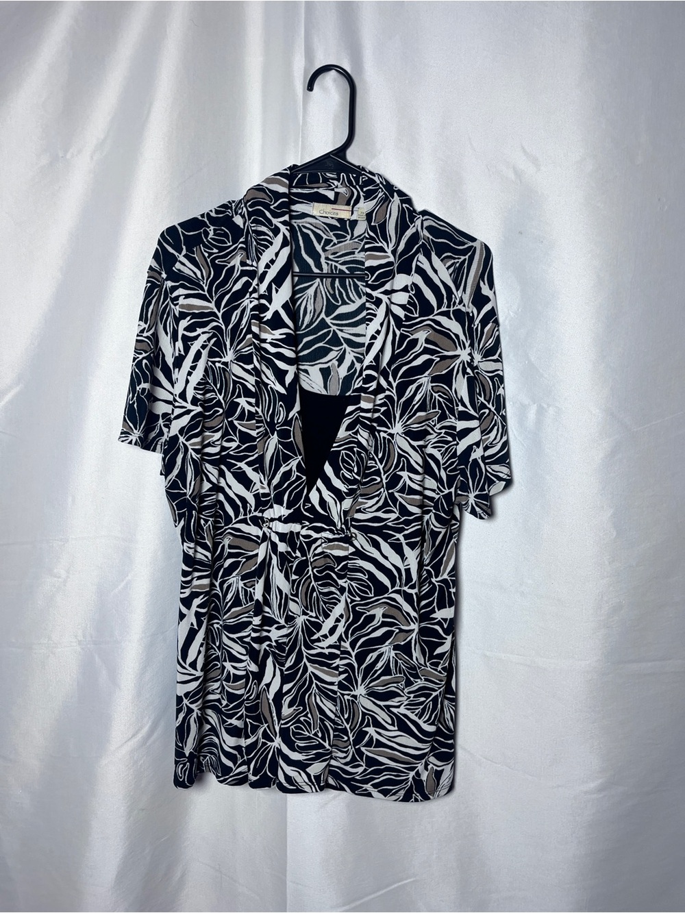 Choices Black, White & Tan Leaf Print Blouse